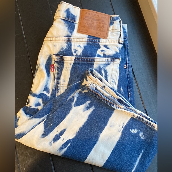 Levi Men’s Jean Shorts - Picture 2 of 4